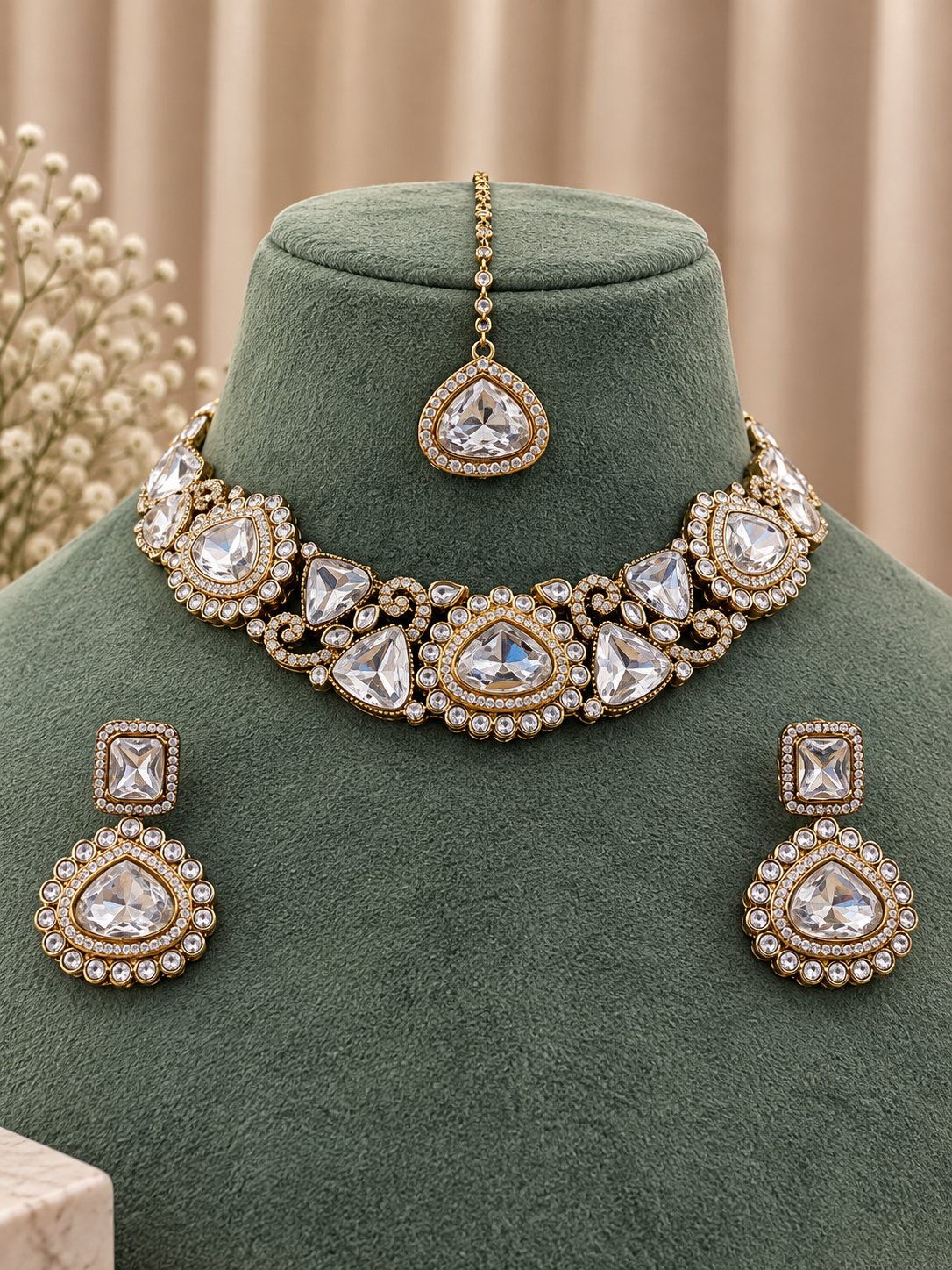 Ishira Kundan Choker Set