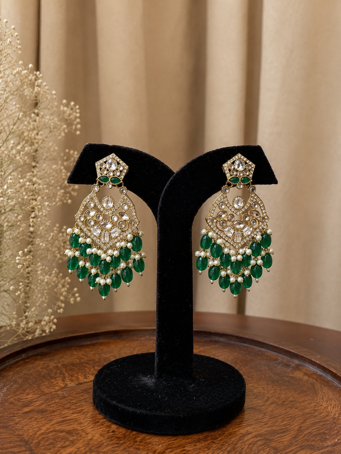 Vihana Emerald Earrings