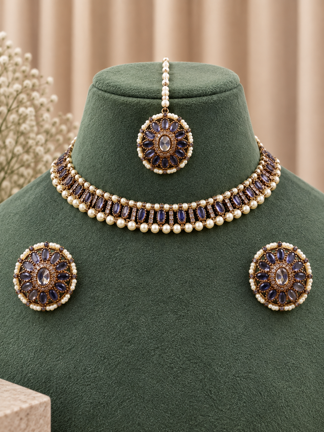 Vihana Pearl Choker Set