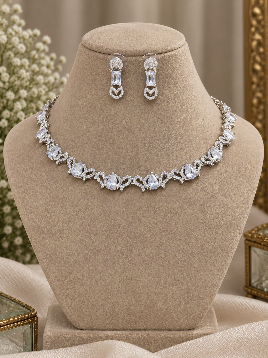 Aveline Crystal Necklace Set
