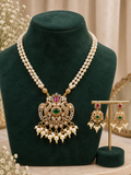 Avyra Pearl Pendant Set