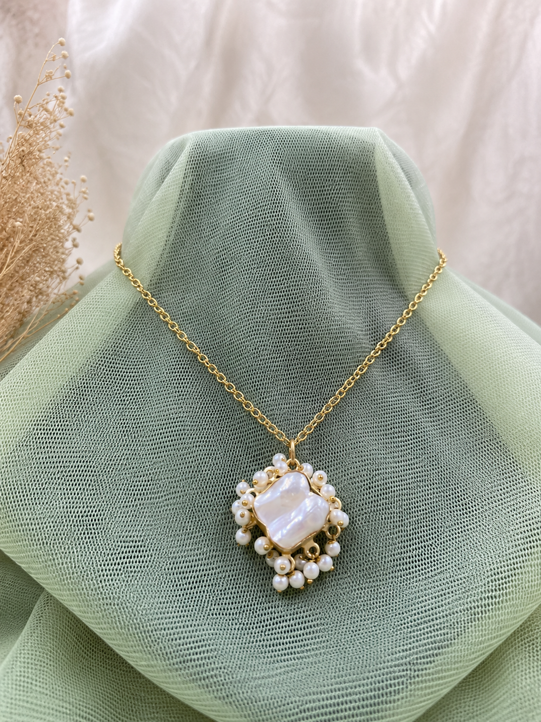 Alessa Pearl Pendant