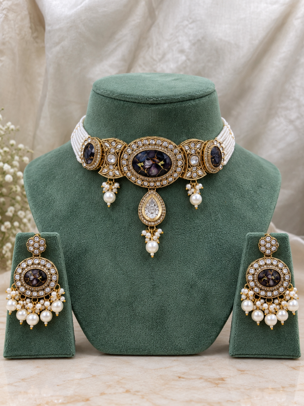 Zareen Noir Pearl Choker Set