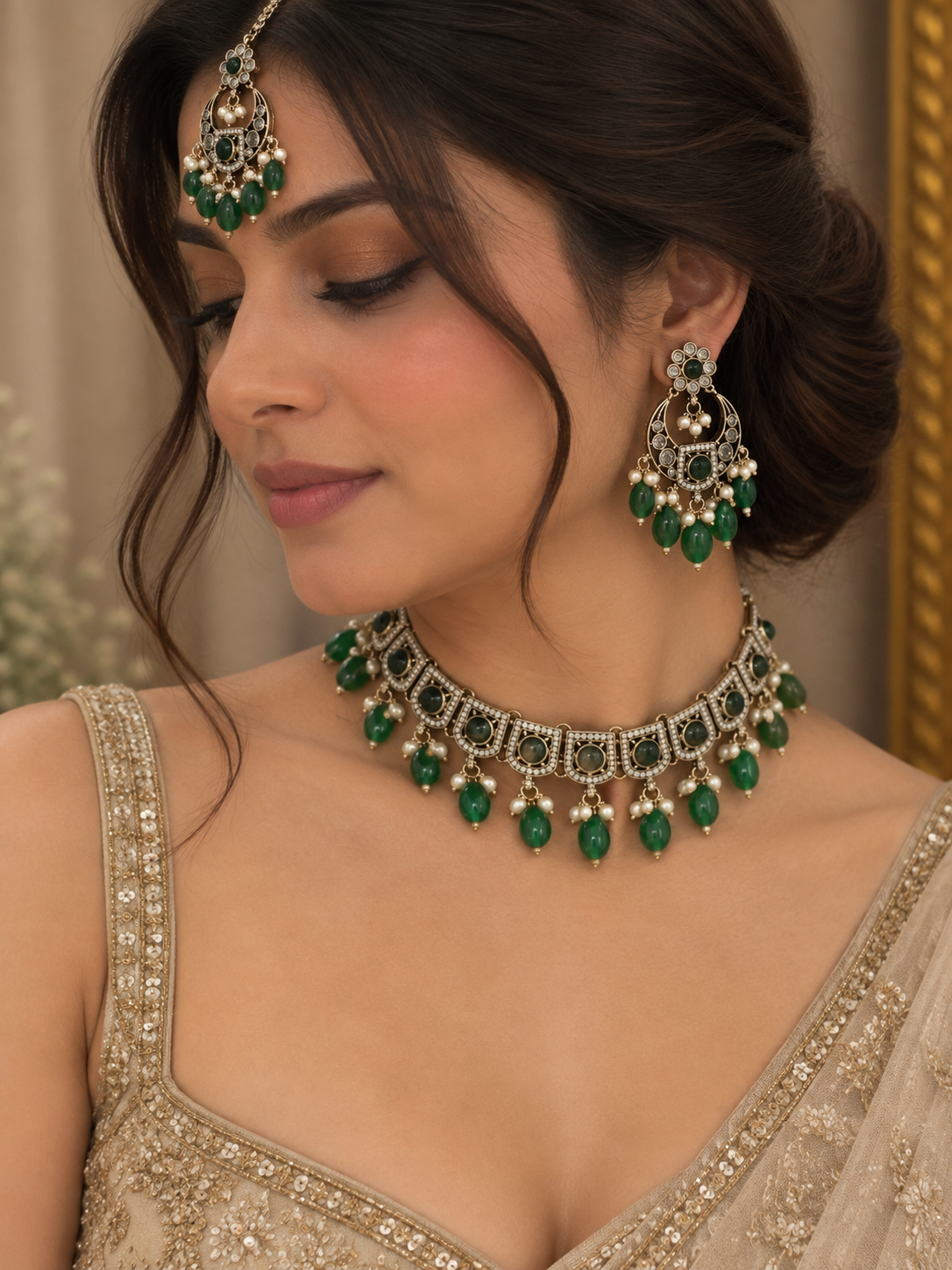 Vihana Emerald Choker Set