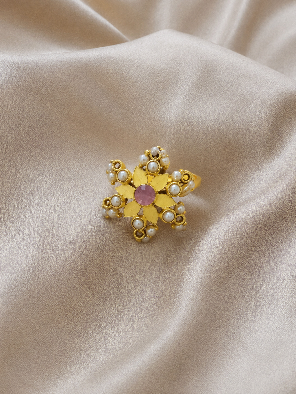 Yavira Floral Ring