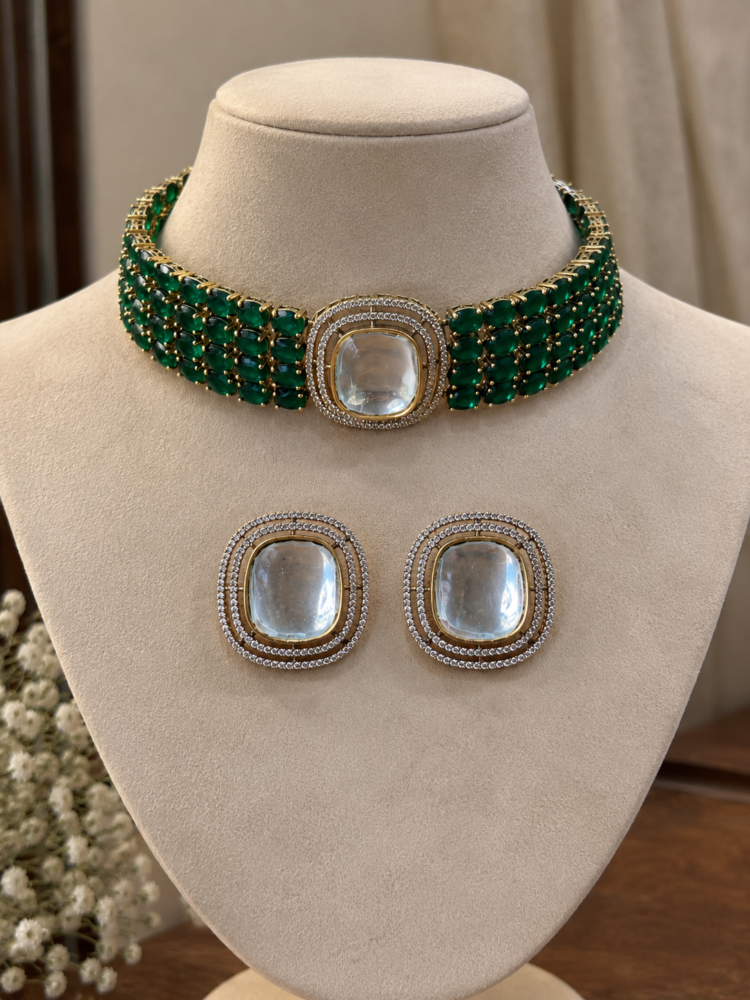 Aavritti Navratna Choker Set