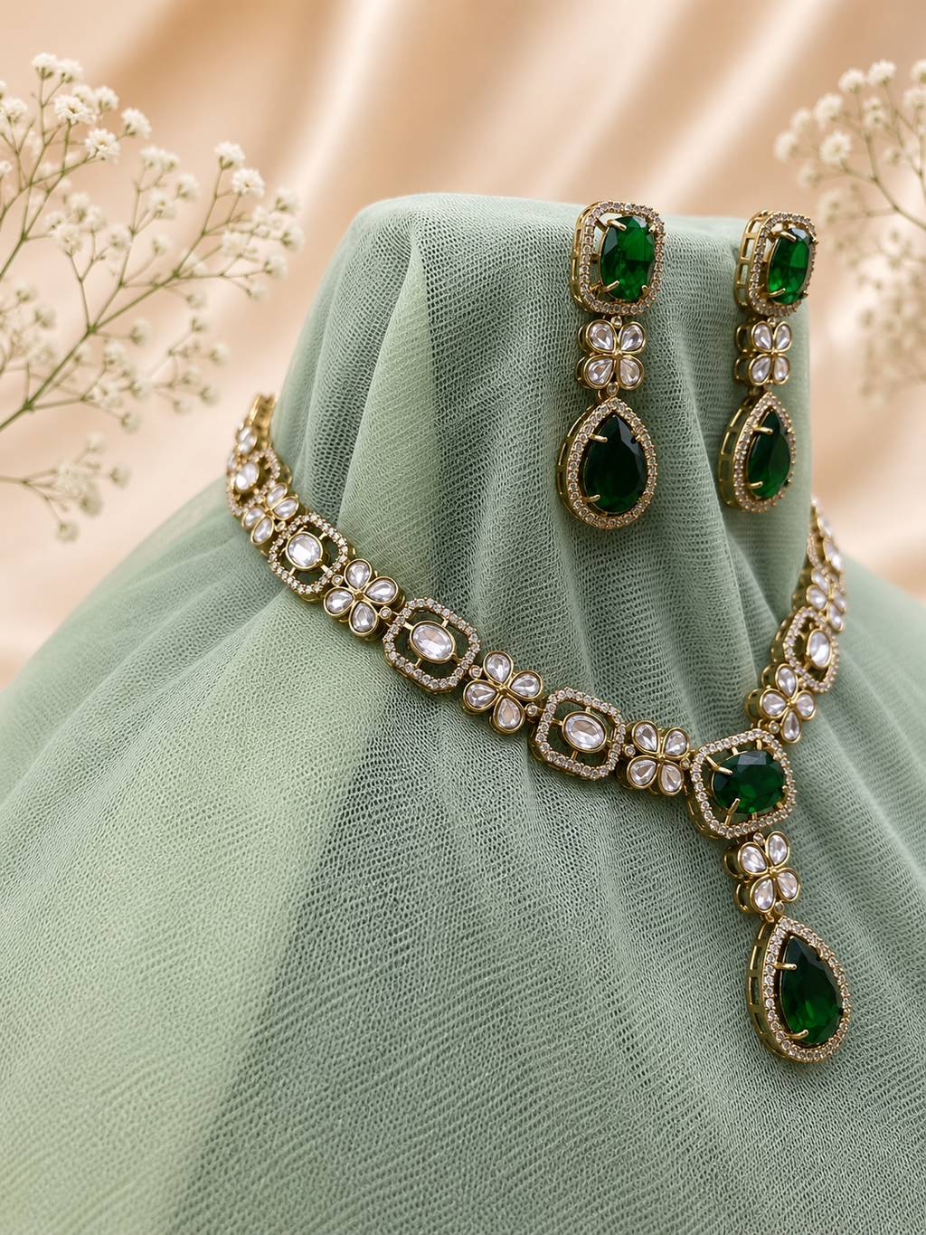Vanya Necklace Set